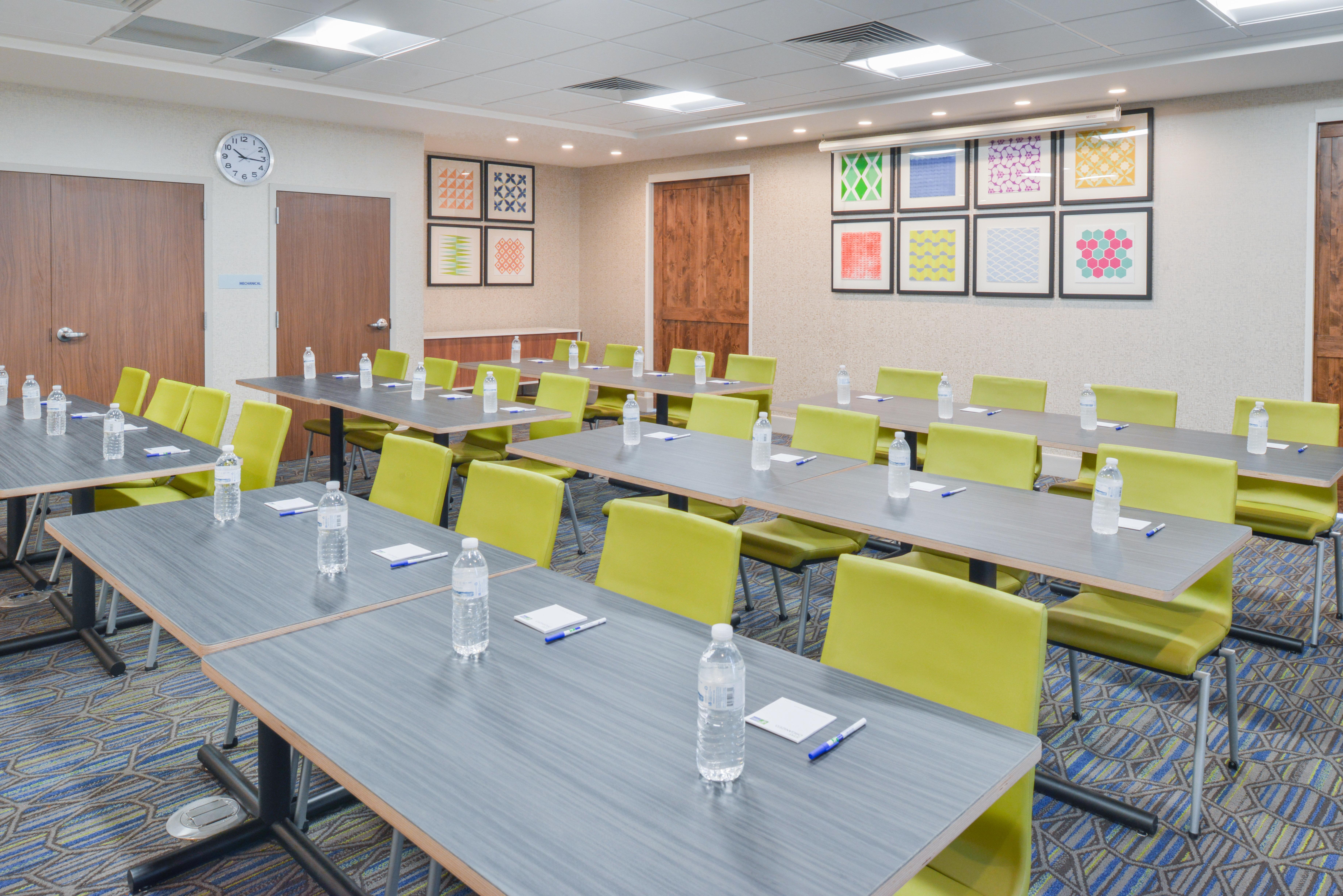 Holiday Inn Express & Suites - Chadron By Ihg Zewnętrze zdjęcie